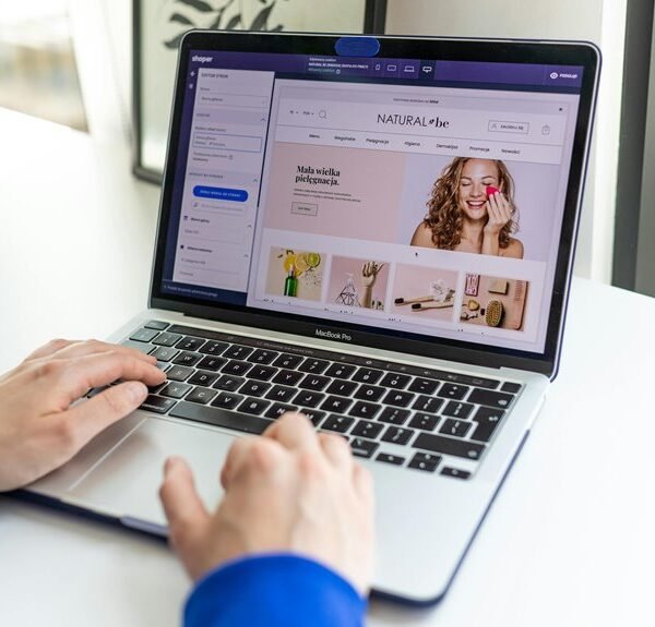 Creative Web Engine 618313104 Online Platform