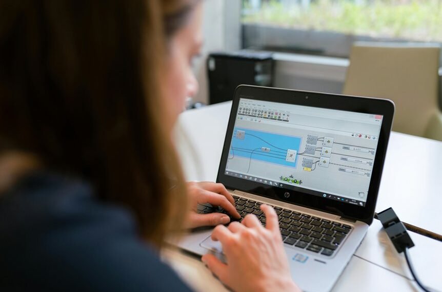 dynamic web engine branding detected